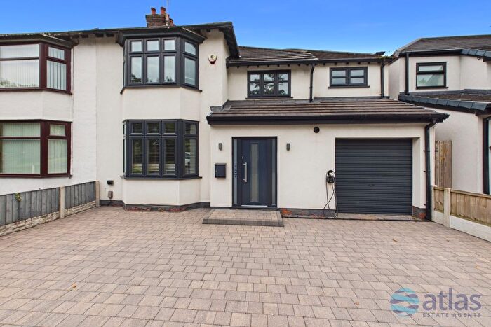 4 Bedroom Semi-Detached House For Sale In Queens Drive, Wavertree, L15
