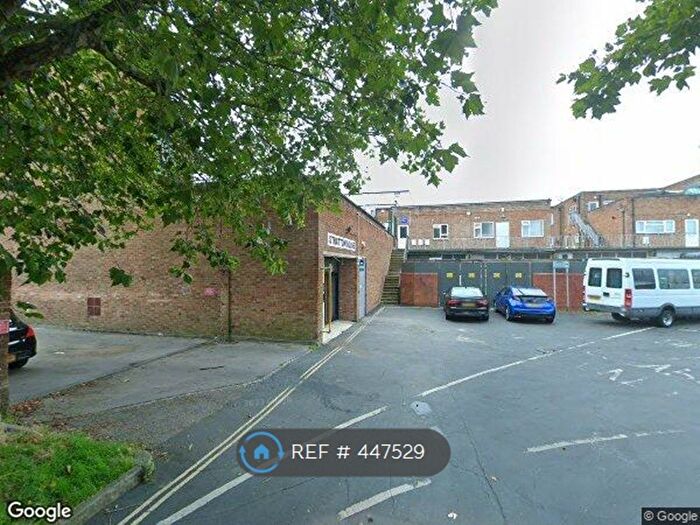 1 Bedroom Flat To Rent In Stratton House, Havant, PO9