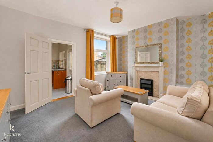 3 Bedroom Terraced House For Sale In Manchester Road, Barnoldswick, BB18