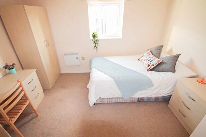 3 Bedroom Flat To Rent In Melbourne Street, Newcastle Upon Tyne, NE1