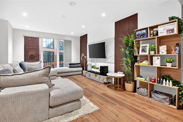 1 Bedroom Apartment For Sale In Market Street, Bracknell, Berkshire, RG12