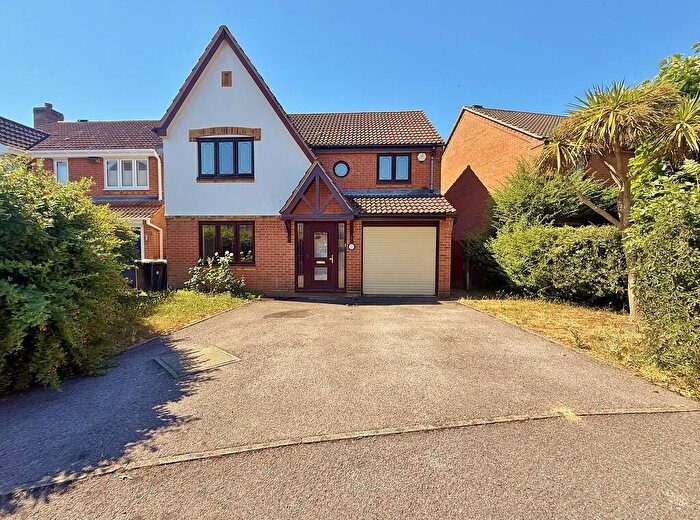 4 Bedroom Detached House For Sale In Fern Drive, Havant, PO9