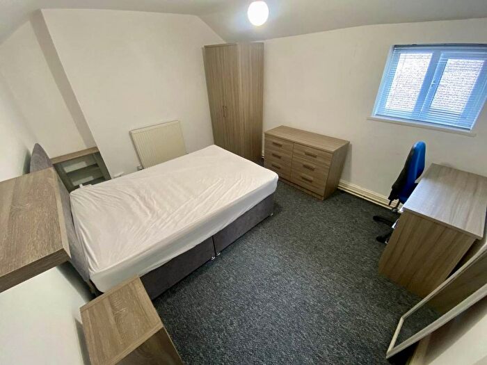 4 Bedroom Property To Rent In Rhyddings Terrace, Brynmill, Swansea, SA2