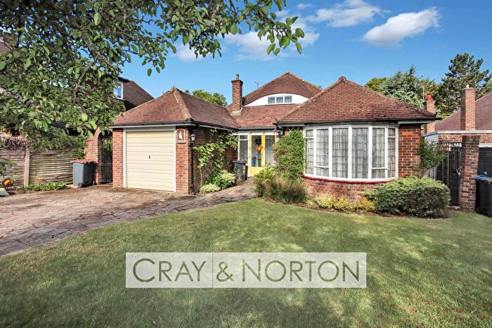 3 Bedroom Bungalow For Sale In Melville Avenue, South Croydon, CR2