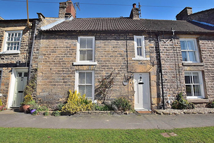 2 Bedroom Cottage For Sale In High Street, Gilling West, DL10