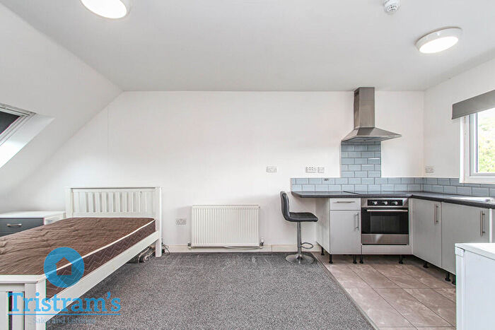 Studio To Rent In Lower Road, Beeston, NG9