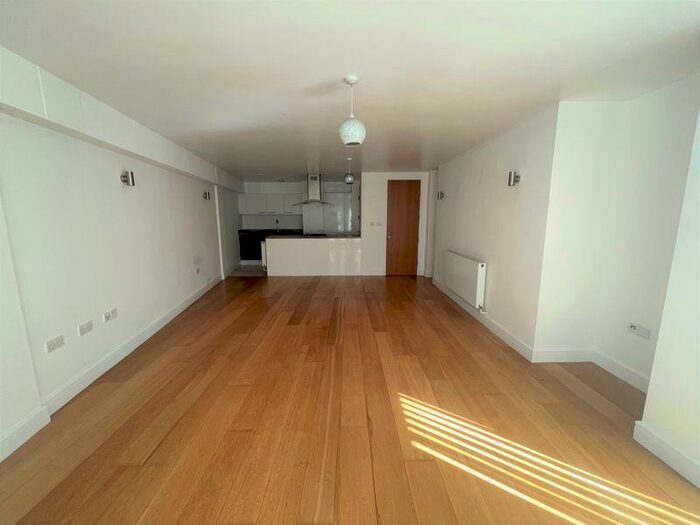 1 Bedroom Apartment To Rent In Vantage Point, Victors Way, EN5