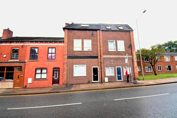 2 Bedroom Flat To Rent In Church Street, Westhoughton, Bolton, BL5