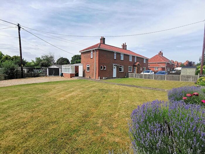 3 Bedroom Semi-Detached House For Sale In Norwich Road, Pulham St. Mary, IP21