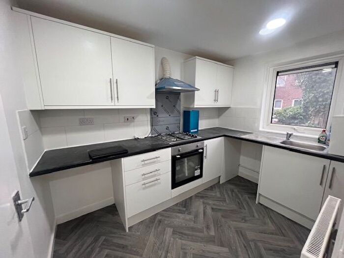 1 Bedroom Flat To Rent In Gilmorton Close, Leicester, LE2