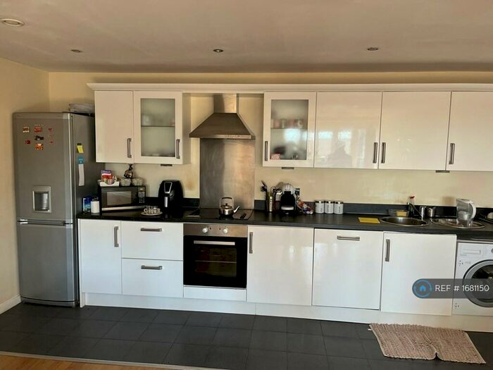 2 Bedroom Flat To Rent In Masshouse Plaza, Birmingham, B5