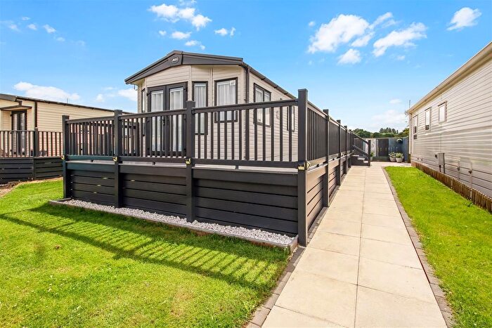 2 Bedroom Detached Bungalow For Sale In Hurworth Road, Darlington, DL2