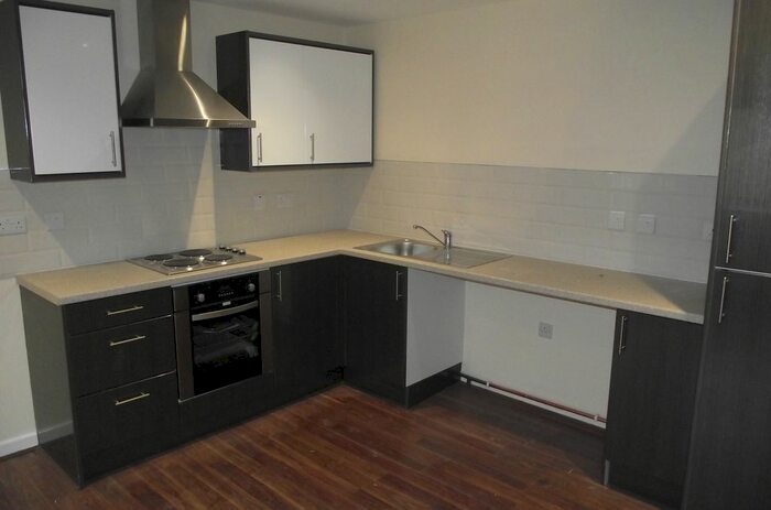 1 Bedroom Flat To Rent In Mayberry Place, Rumbow, Halesowen, West Midlands, B63
