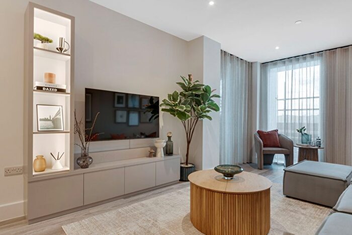 1 Bedroom Flat For Sale In Store Road, London, E16