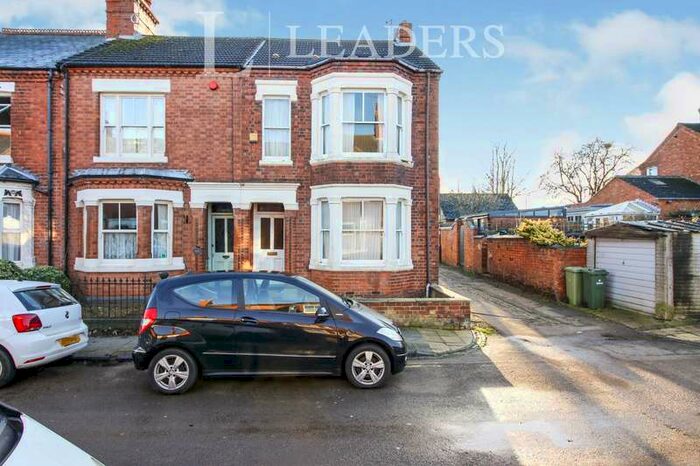 4 Bedroom End Of Terrace House To Rent In Victoria Street, Wolverton, Milton Keynes, MK12