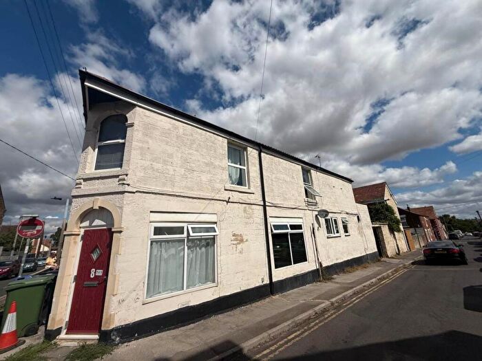 Studio To Rent In Bond Street, Trowbridge, Wiltshire, BA14