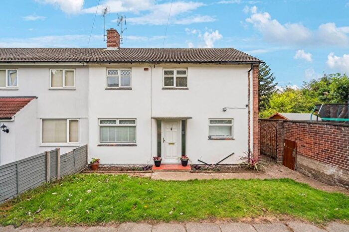 3 Bedroom End Of Terrace House For Sale In The Gossamers, Watford, WD25