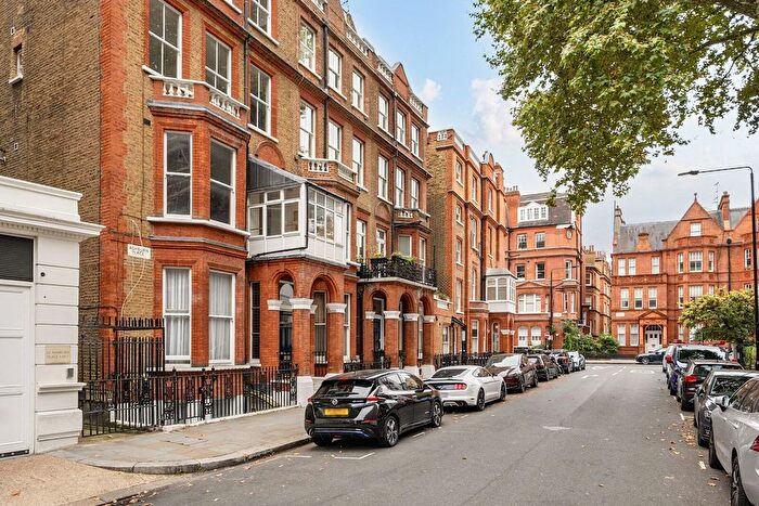 2 Bedroom Flat To Rent In Ashburn Place, South Kensington, London, SW7