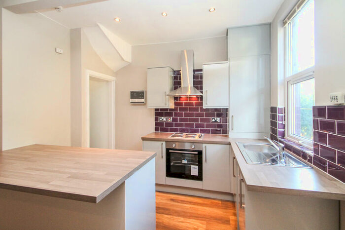 3 Bedroom Terraced House To Rent In Talbot Avenue, Burley, LS4