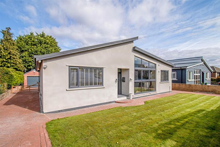 3 Bedroom Detached Bungalow For Sale In Nixon Close, Dewsbury, WF12