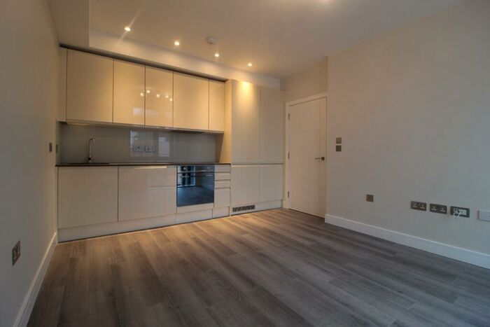 1 Bedroom Apartment To Rent In Bridge Court, Bridge Street, Hemel Hempstead, Hertfordshire, HP1