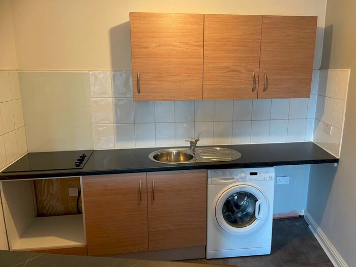 2 Bedroom Flat To Rent In Chorley Road, Swinton, Manchester, M27