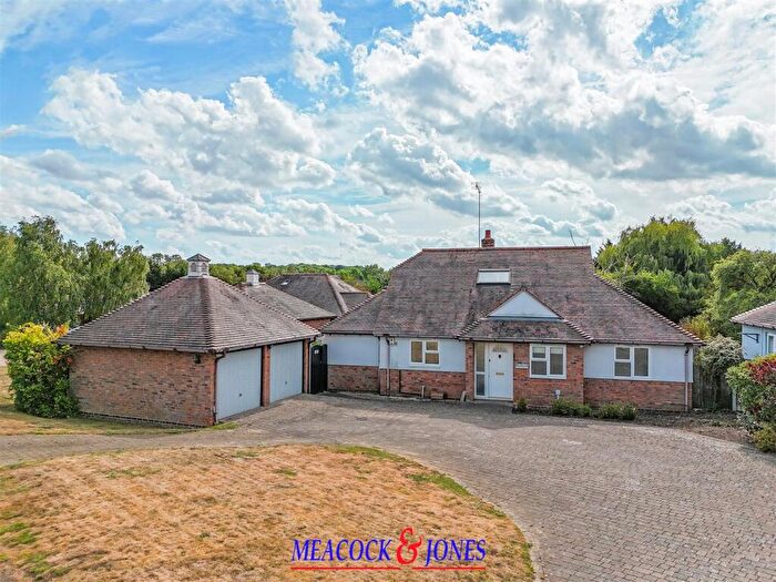 4 Bedroom Detached Bungalow For Sale In Lower Road, Mountnessing, Brentwood, CM15