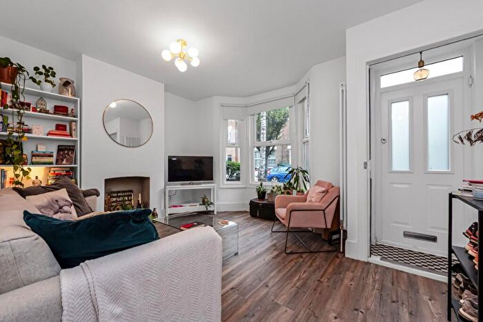 2 Bedroom Terraced House For Sale In Woodlands Road, London, E11