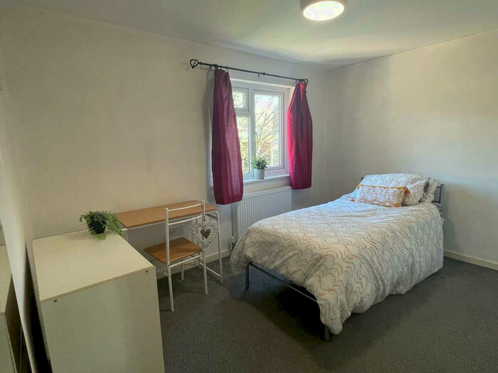 6 Bedroom House To Rent In Querns Place, Canterbury, CT1