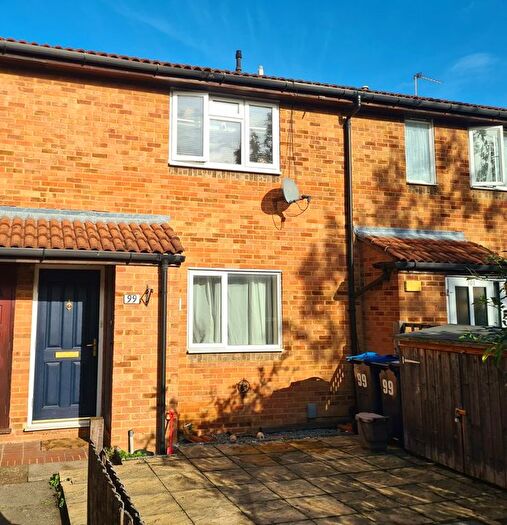 3 Bedroom Maisonette To Rent In Brangwyn Crescent, London, SW19