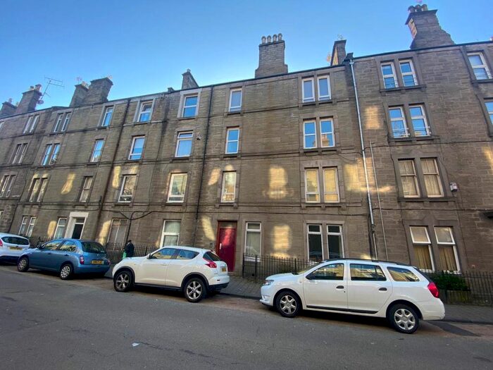 2 Bedroom Flat To Rent In Park Avenue, Dundee, DD4