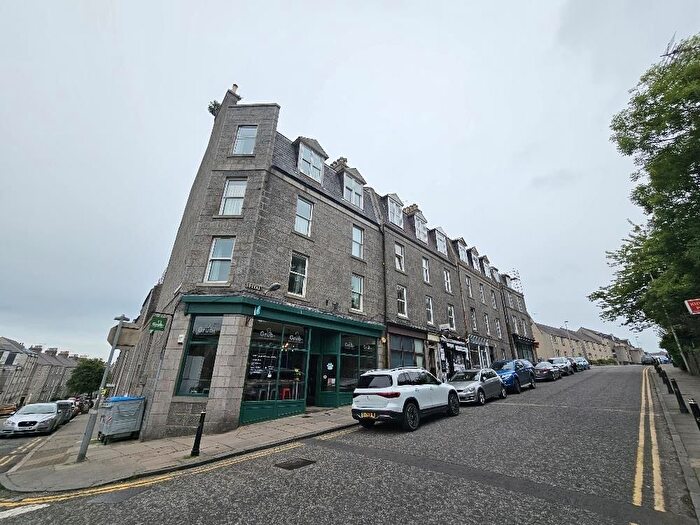 2 Bedroom Flat To Rent In /R, Spital, Aberdeen, AB24