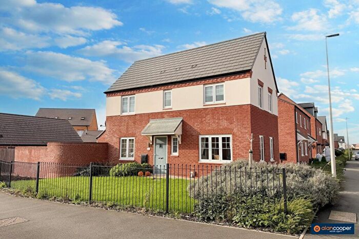 3 Bedroom Detached House For Sale In Edgedale Road, Royal Park, Nuneaton, CV11