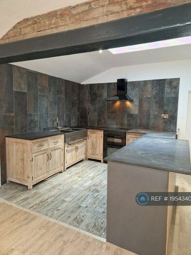 2 Bedroom Flat To Rent In Bull Street, Burnley, BB11