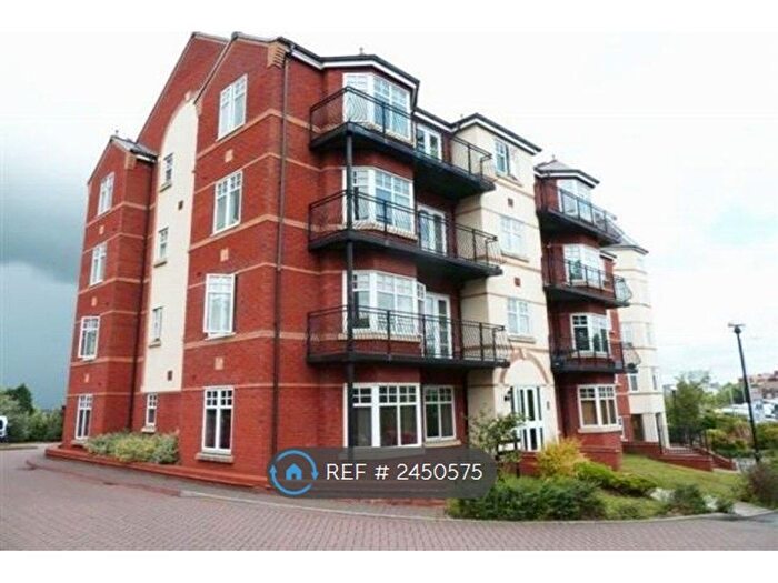 2 Bedroom Flat To Rent In Penn Road, Wolverhampton, WV3