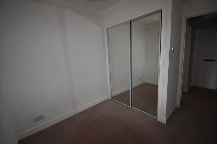 1 Bedroom Flat To Rent In James Square (Caledonian Crescent), Edinburgh, EH11