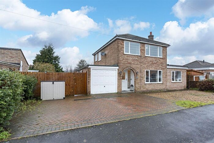 5 Bedroom Property For Sale In Chapel Gardens, Whaplode, Spalding, PE12