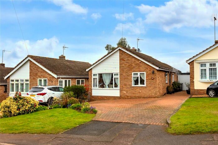 2 Bedroom Bungalow For Sale In Salford Road, Aspley Guise, Bedfordshire, MK17