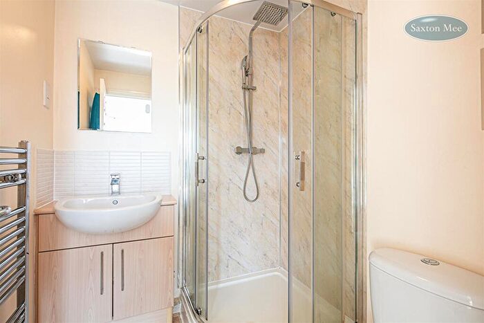 3 Bedroom Town House For Sale In Shining Bank, Handsworth, Sheffield, S13