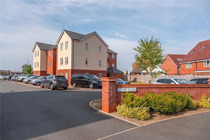 2 Bedroom Apartment For Sale In Elton Close, Aylesbury, Buckinghamshire, HP18