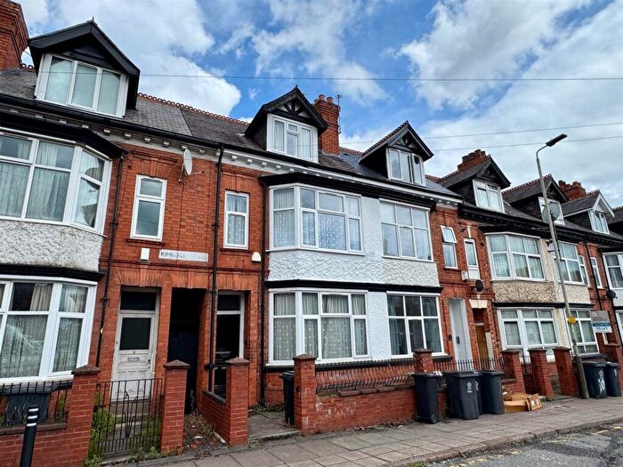 6 Bedroom Terraced House For Sale In Kimberley Road, Leicester, LE2