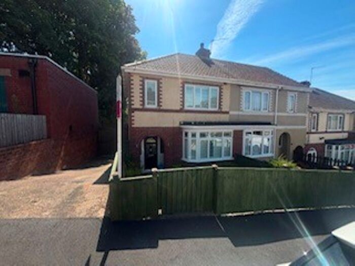 3 Bedroom End Of Terrace House For Sale In Blackberry Lane, Rowley Regis, B65
