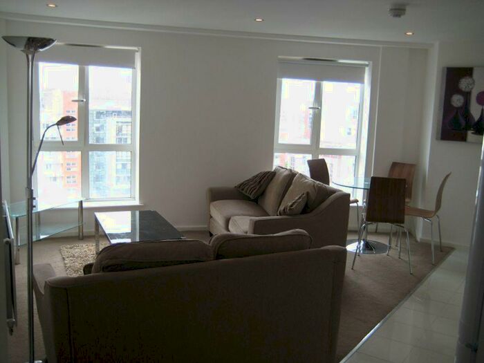 1 Bedroom Apartment To Rent In Th Floor Large Corner Hive Bed, B5