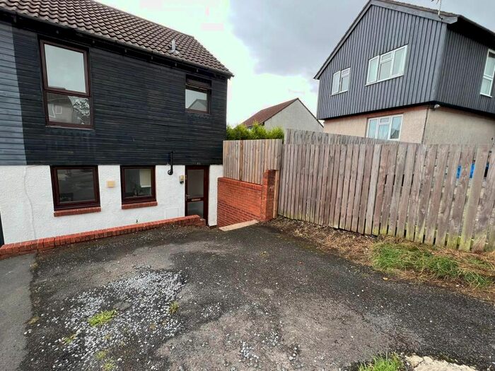 2 Bedroom Semi-Detached House To Rent In Camrose Drive, Waunarlwydd, Swansea, SA5