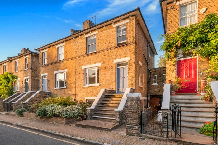 1 Bedroom Flat To Rent In Spencer Walk, West Putney, SW15