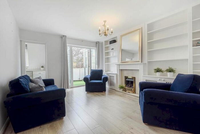 2 Bedroom Flat To Rent In Holland Road, Holland Park, W14