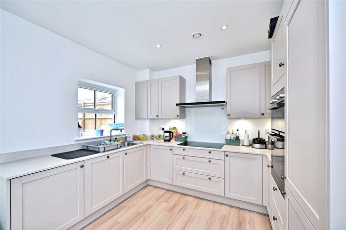 4 Bedroom Detached House For Sale In Green Horse Grove, Maidstone, Kent, ME16