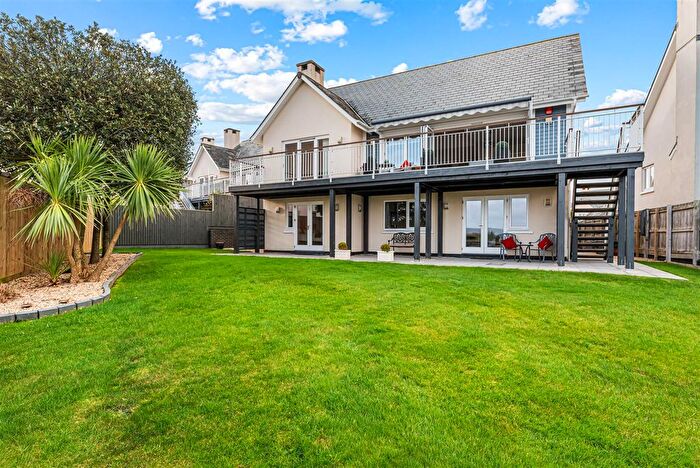 4 Bedroom Detached House For Sale In Pentre Nicklaus Village, Llanelli, SA15