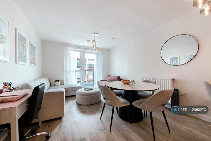 1 Bedroom Flat To Rent In North Woolwich Road, London, E16