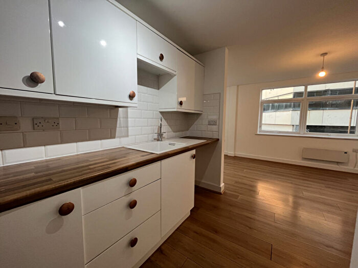 2 Bedroom Flat To Rent In Stafford, ST16